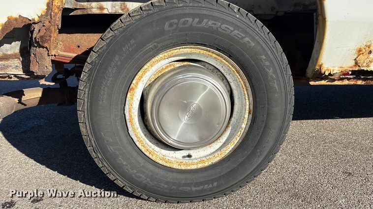 image for item ET4106 2002 Ford Econoline E350 van