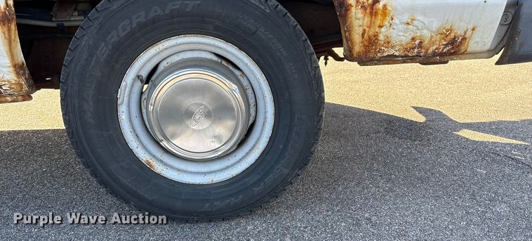 image for item ET4106 2002 Ford Econoline E350 van