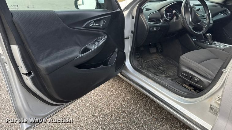 image for item ET4121 2018 Chevrolet Malibu 