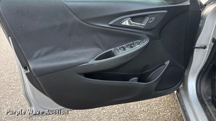 image for item ET4121 2018 Chevrolet Malibu 