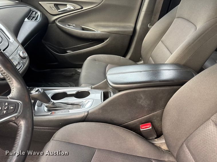 image for item ET4121 2018 Chevrolet Malibu 