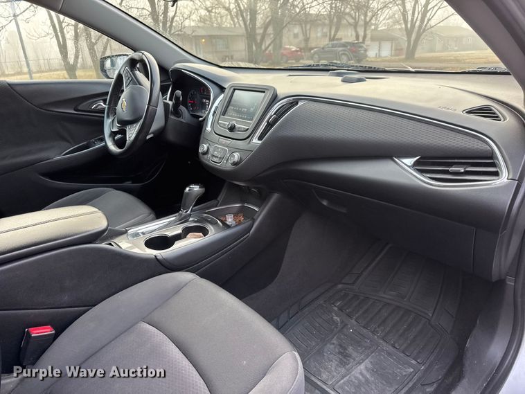 image for item ET4121 2018 Chevrolet Malibu 