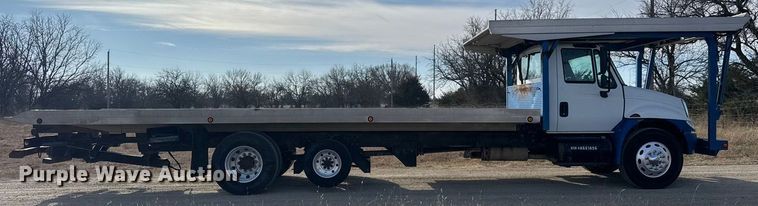 image for item ET4129 2004 International 4400 SBA  rollback truck