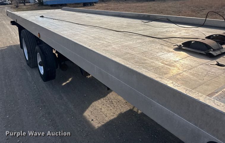 image for item ET4129 2004 International 4400 SBA  rollback truck