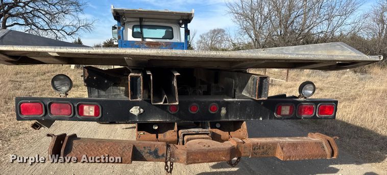 image for item ET4129 2004 International 4400 SBA  rollback truck