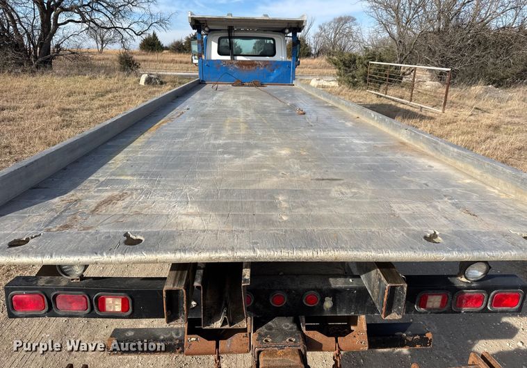 image for item ET4129 2004 International 4400 SBA  rollback truck