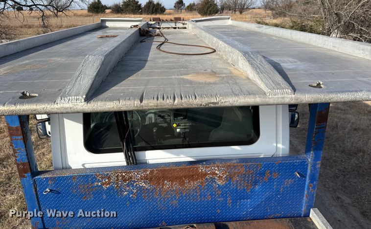 image for item ET4129 2004 International 4400 SBA  rollback truck