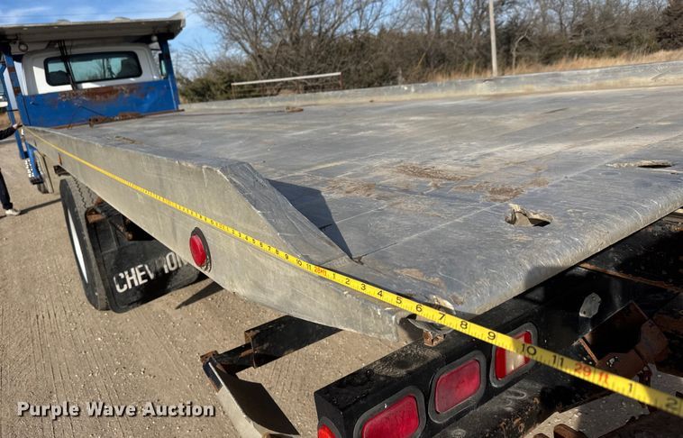 image for item ET4129 2004 International 4400 SBA  rollback truck