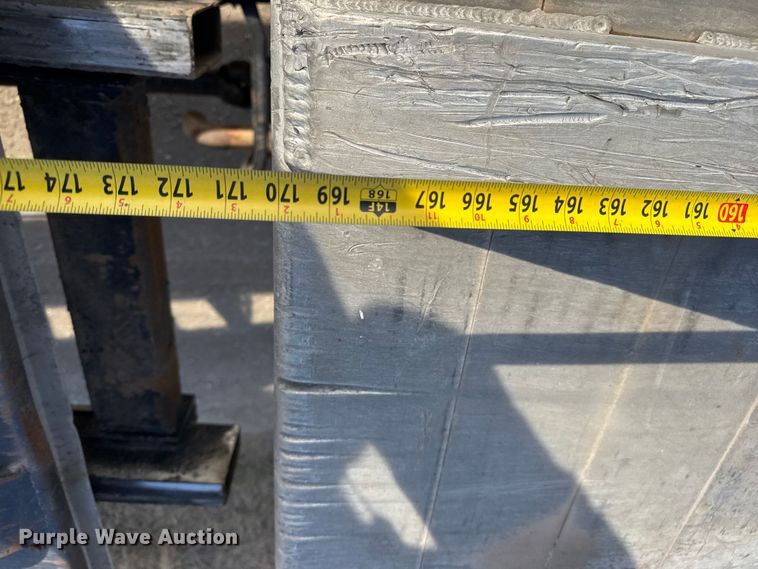 image for item ET4129 2004 International 4400 SBA  rollback truck