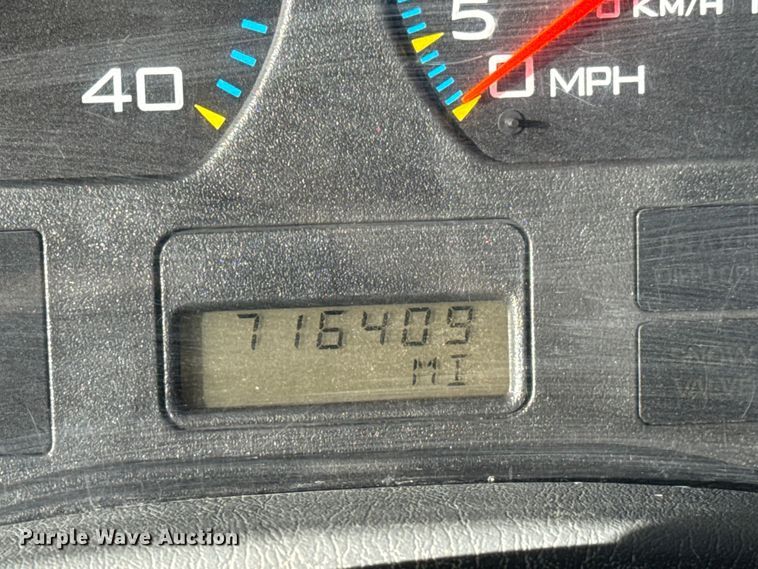 image for item ET4129 2004 International 4400 SBA  rollback truck