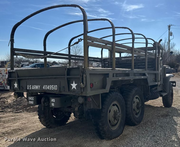 image for item ET4133 1952 GMC M135 flatbed truck