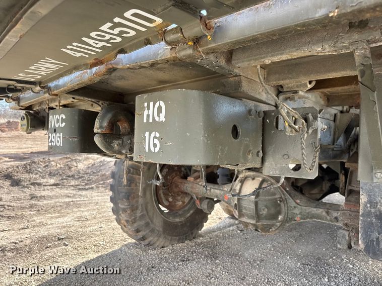 image for item ET4133 1952 GMC M135 flatbed truck