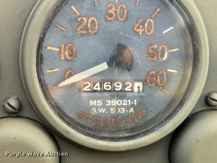 image for item ET4133 1952 GMC M135 flatbed truck