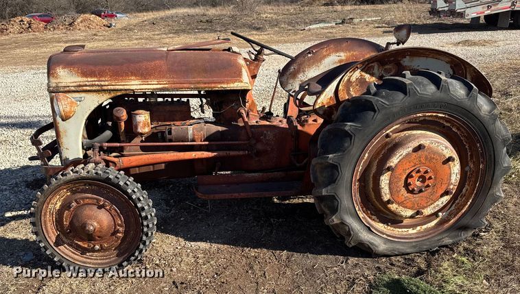 image for item ET4134 Ford 9N tractor