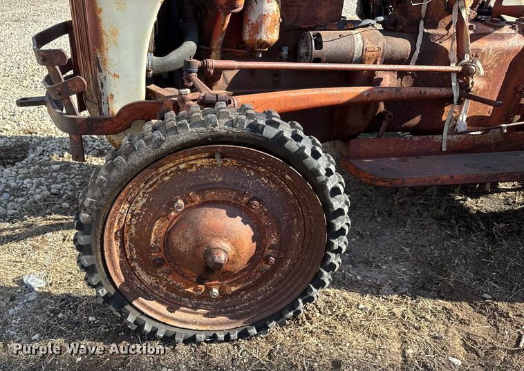image for item ET4134 Ford 9N tractor