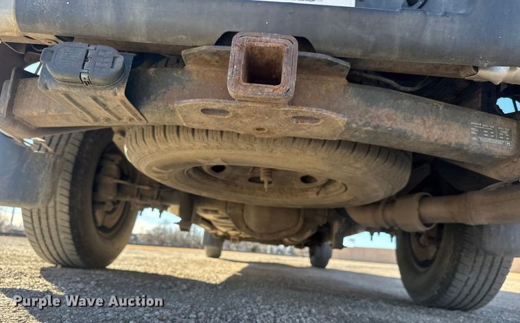 image for item ET4143 2015 Ford F350 Crew Cab pickup truck