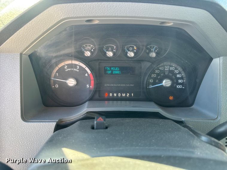 image for item ET4143 2015 Ford F350 Crew Cab pickup truck