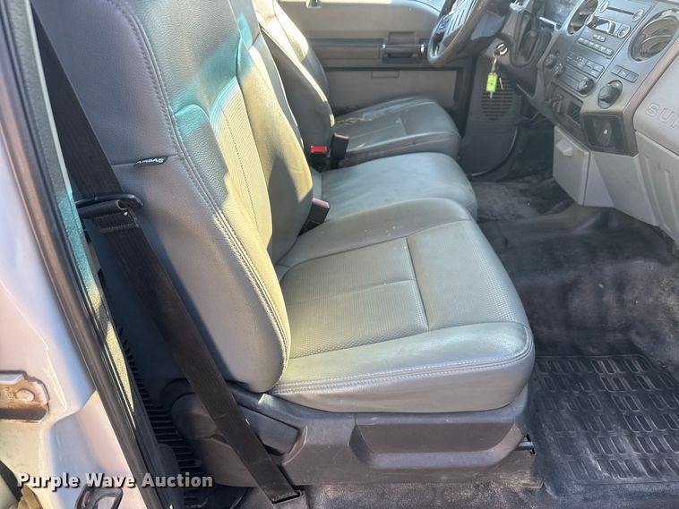 image for item ET4143 2015 Ford F350 Crew Cab pickup truck