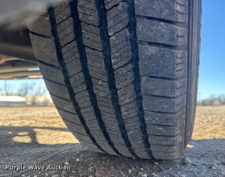 image for item ET4143 2015 Ford F350 Crew Cab pickup truck