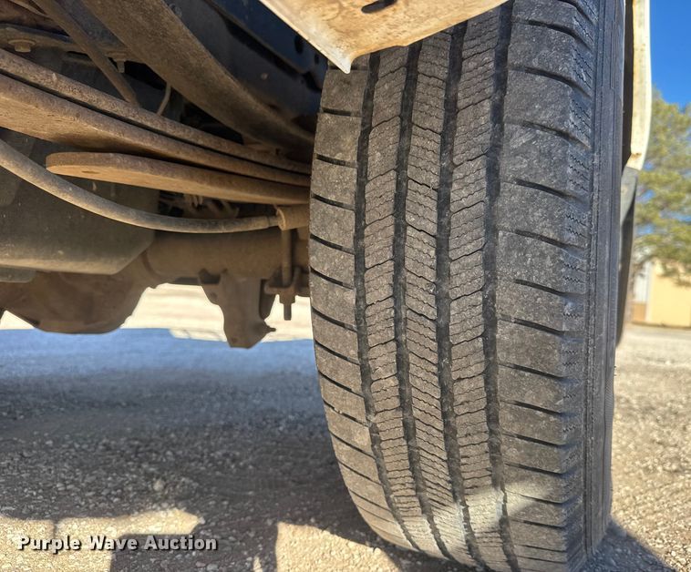 image for item ET4143 2015 Ford F350 Crew Cab pickup truck