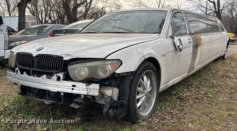 image for item ET4145 2002 BMW 745i limousine