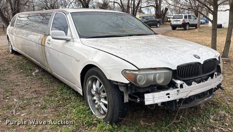 image for item ET4145 2002 BMW 745i limousine