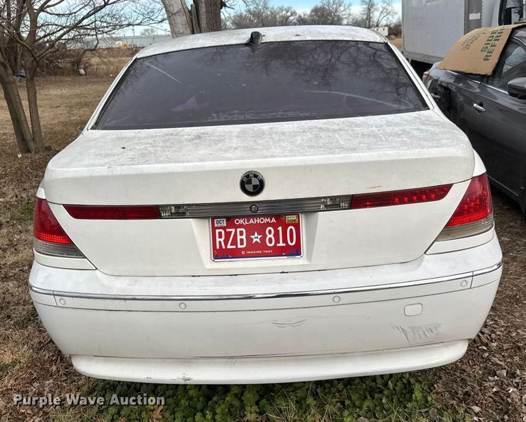 image for item ET4145 2002 BMW 745i limousine