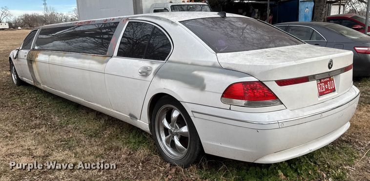 image for item ET4145 2002 BMW 745i limousine