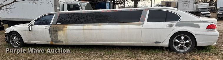 image for item ET4145 2002 BMW 745i limousine