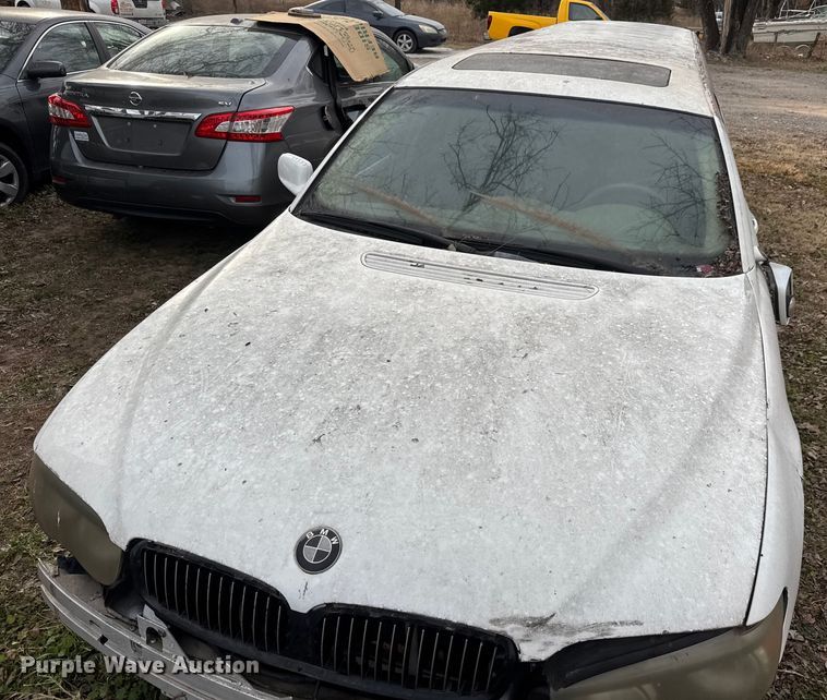 image for item ET4145 2002 BMW 745i limousine