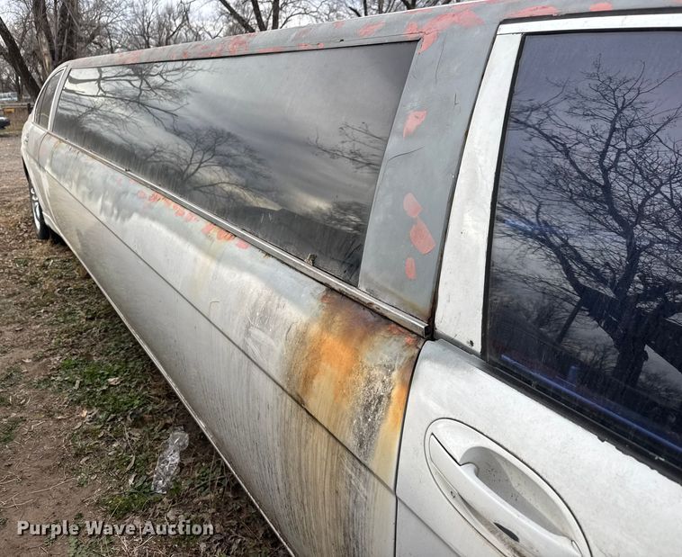 image for item ET4145 2002 BMW 745i limousine