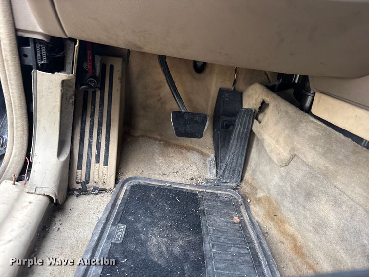 image for item ET4145 2002 BMW 745i limousine