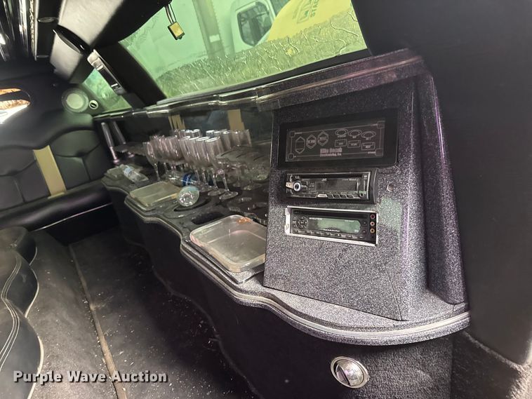 image for item ET4145 2002 BMW 745i limousine