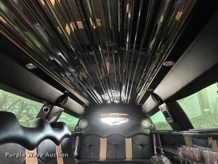 image for item ET4145 2002 BMW 745i limousine