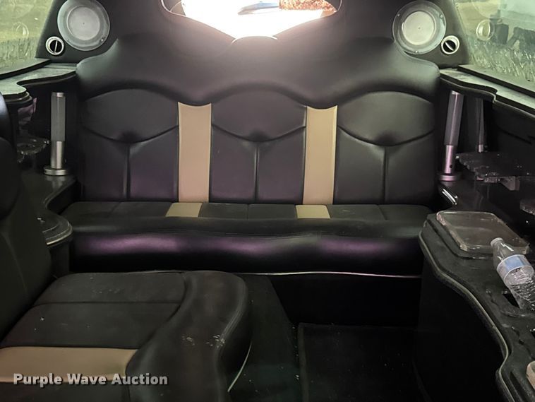 image for item ET4145 2002 BMW 745i limousine