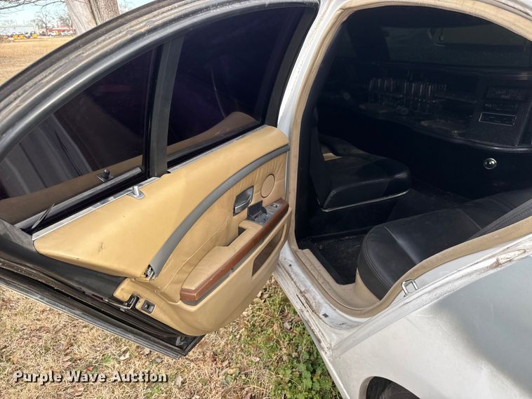 image for item ET4145 2002 BMW 745i limousine