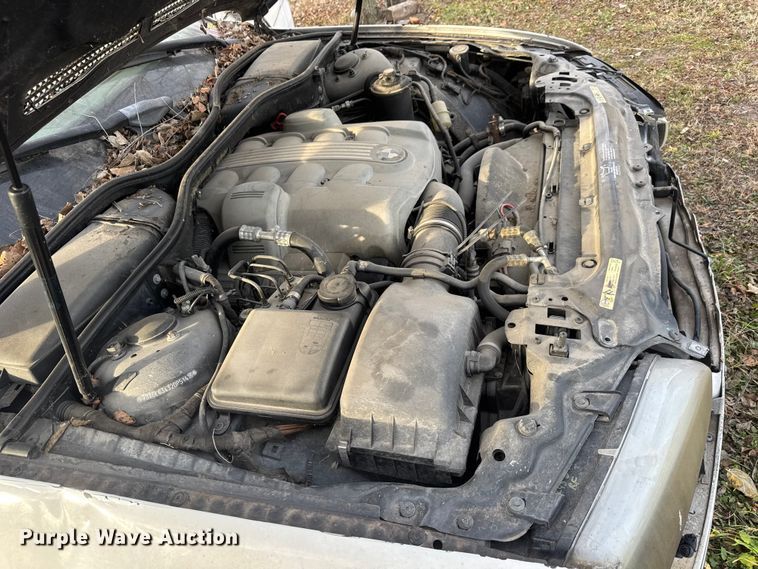 image for item ET4145 2002 BMW 745i limousine