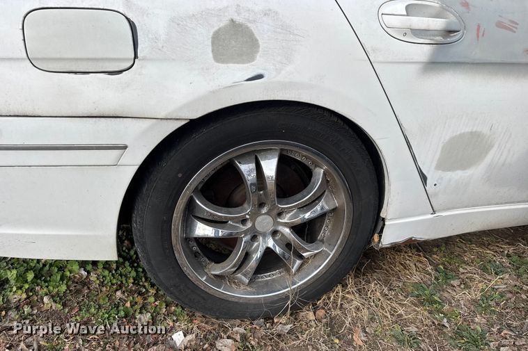 image for item ET4145 2002 BMW 745i limousine