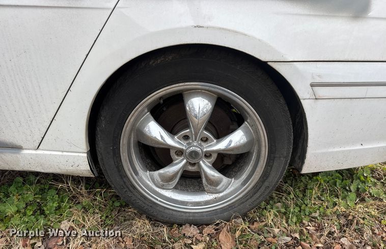 image for item ET4145 2002 BMW 745i limousine