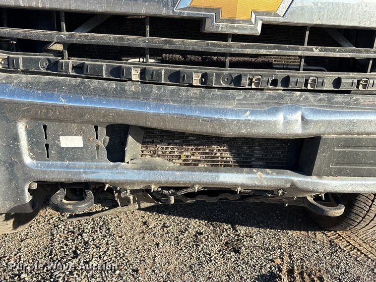 image for item ET5411 2018 Chevrolet Silverado 2500HD Crew Cab pickup truck