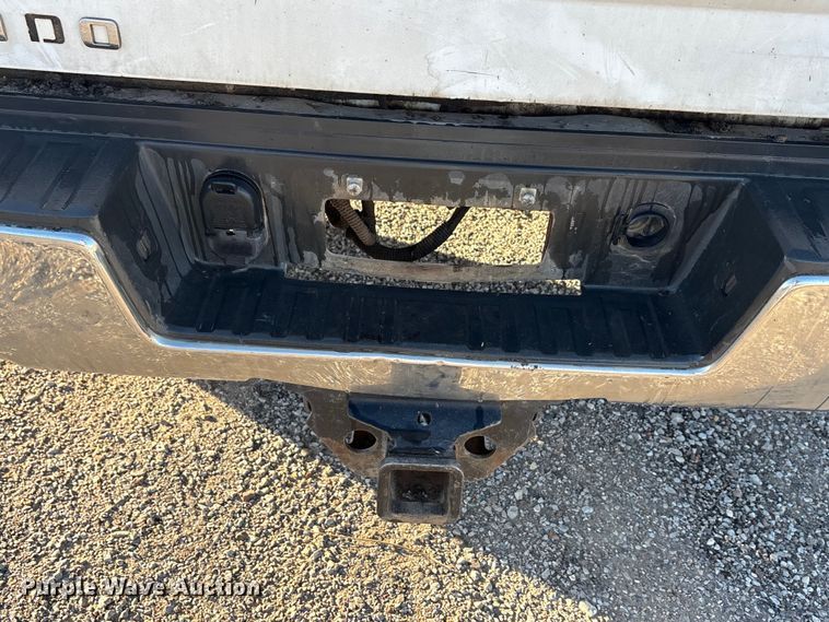 image for item ET5411 2018 Chevrolet Silverado 2500HD Crew Cab pickup truck