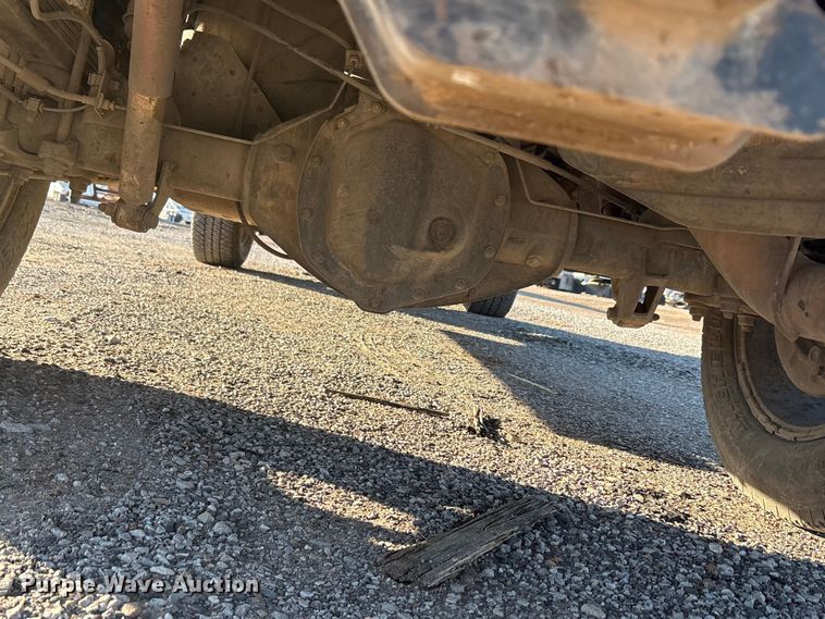 image for item ET5411 2018 Chevrolet Silverado 2500HD Crew Cab pickup truck