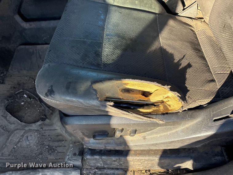 image for item ET5411 2018 Chevrolet Silverado 2500HD Crew Cab pickup truck