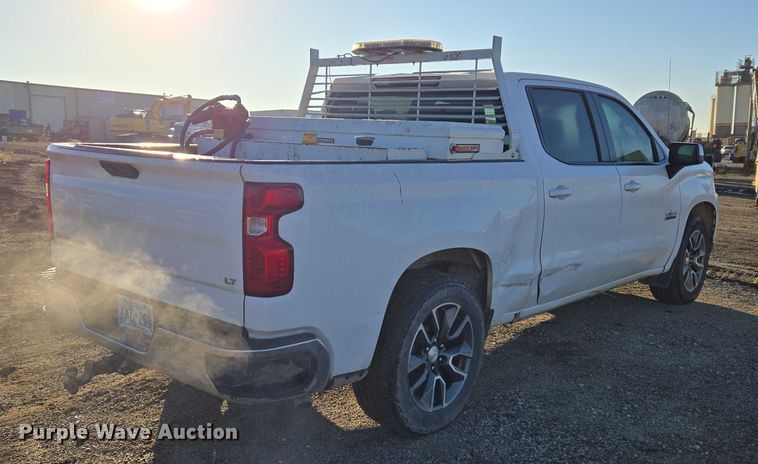 image for item ET5418 2020 Chevrolet Silverado 1500 Crew Cab pickup truck