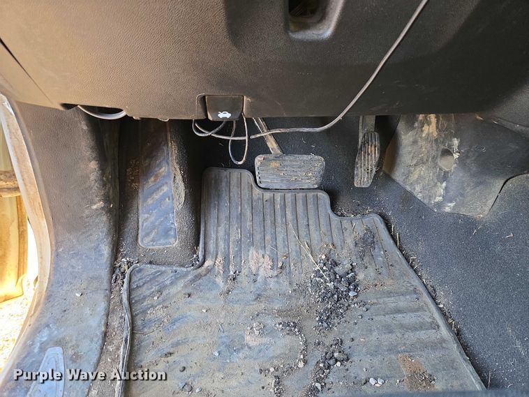 image for item ET5418 2020 Chevrolet Silverado 1500 Crew Cab pickup truck