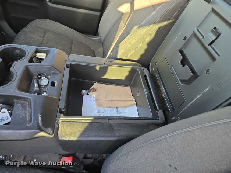 image for item ET5418 2020 Chevrolet Silverado 1500 Crew Cab pickup truck