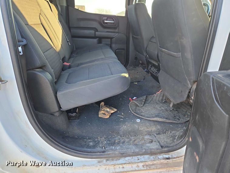 image for item ET5418 2020 Chevrolet Silverado 1500 Crew Cab pickup truck