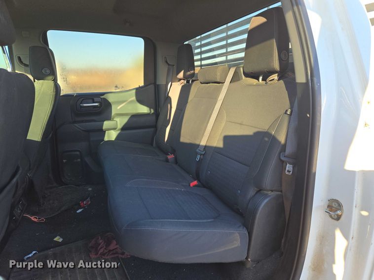 image for item ET5418 2020 Chevrolet Silverado 1500 Crew Cab pickup truck