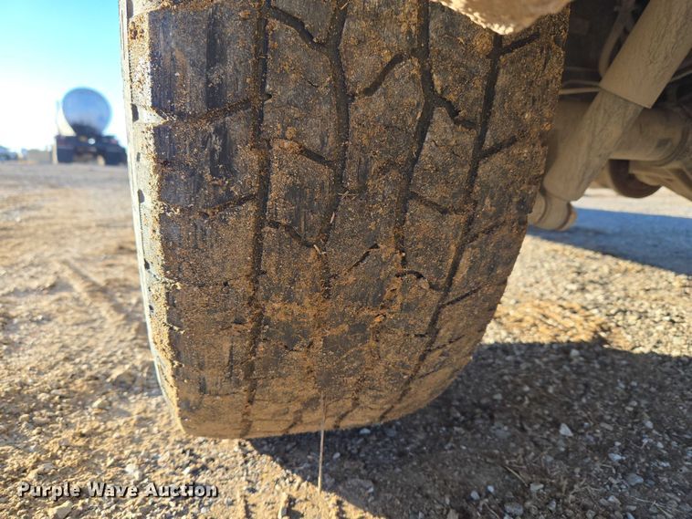 image for item ET5418 2020 Chevrolet Silverado 1500 Crew Cab pickup truck