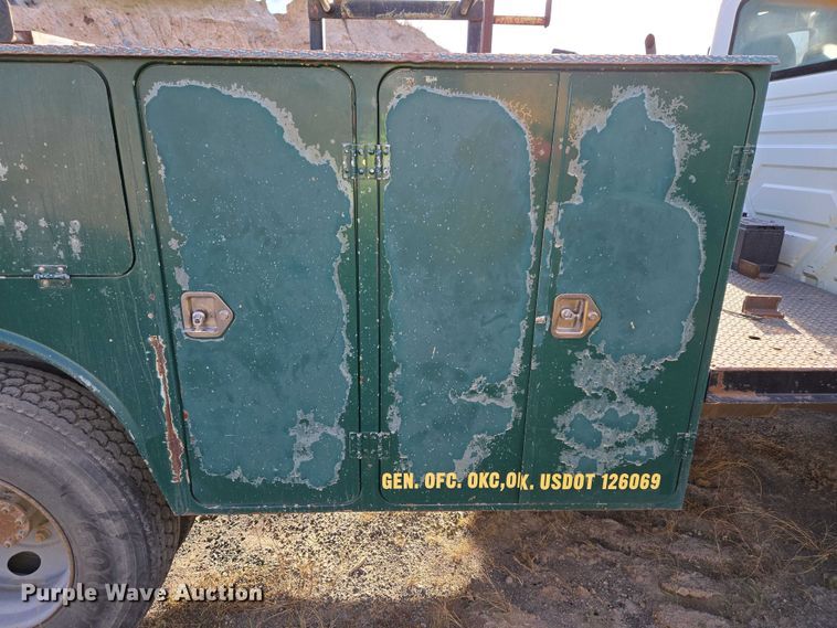 image for item ET5435 2002 International MA025 utility / service truck